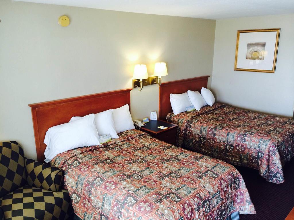 Days Inn By Wyndham Pratt Luaran gambar