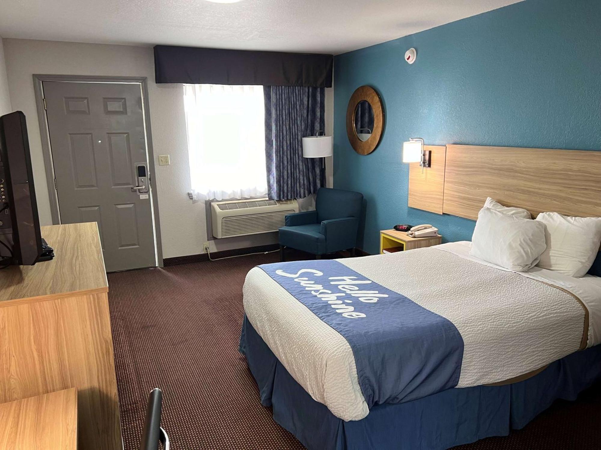 Days Inn By Wyndham Pratt Luaran gambar