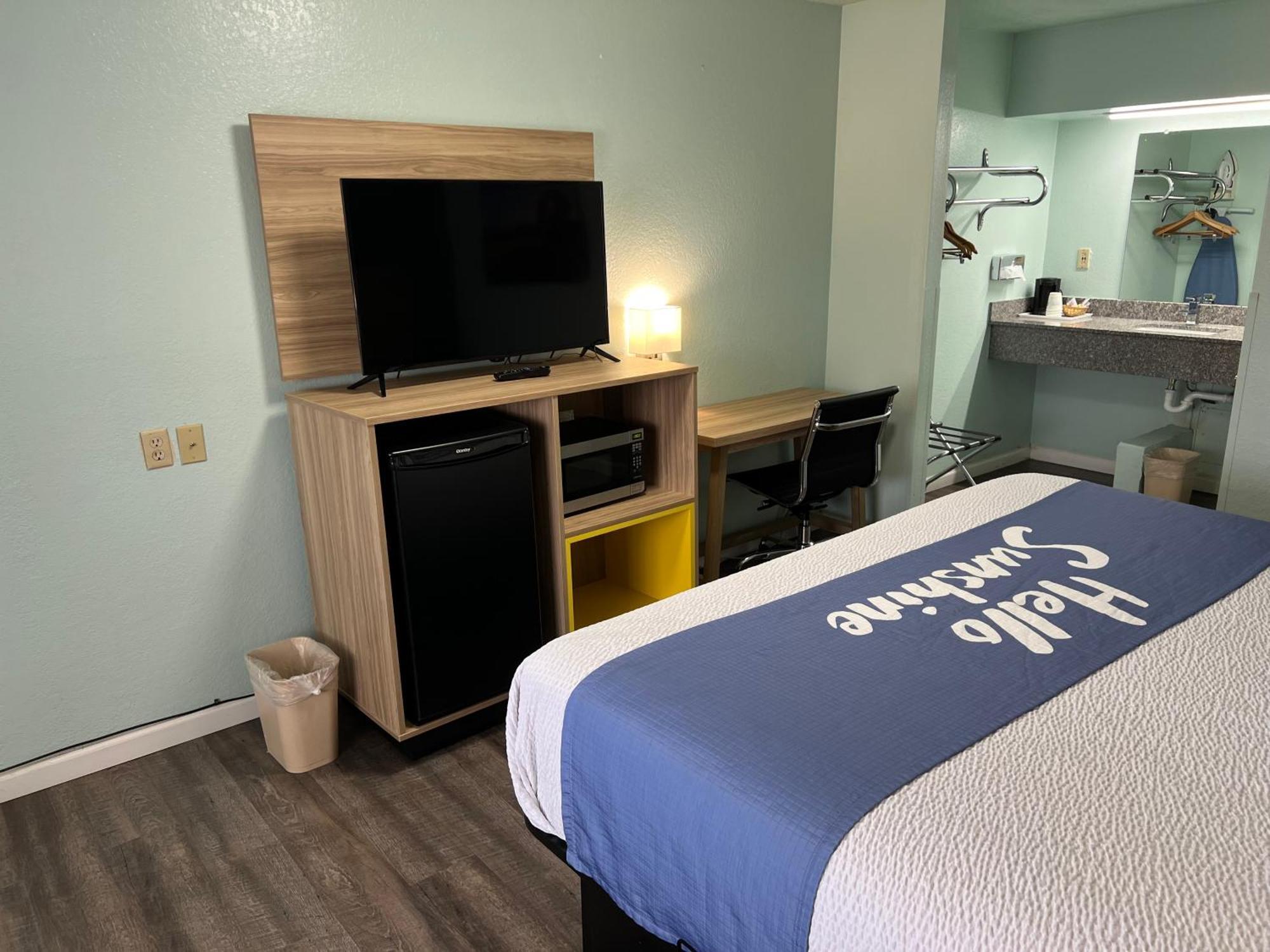 Days Inn By Wyndham Pratt Luaran gambar